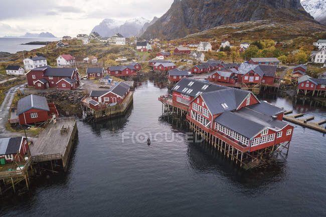 Reine, Moskenesy, Islas Lofoten, Noruega - foto de stock