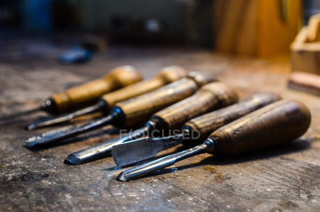 Geigenbauer Geigenbauwerkzeuge für die Holzschnitzerei Cremona Italien — Stockfoto