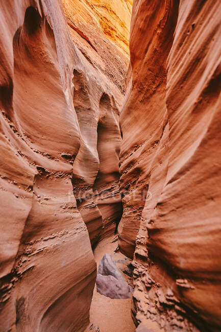 Peek-A-Boo  in the Dry Fork area of Escalante Utah — Stock Photo