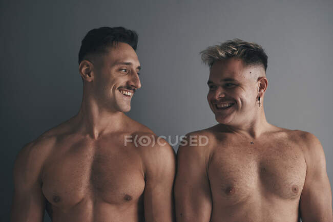 Портрет двох хлопців з усміхненими вусами. — Stock Photo