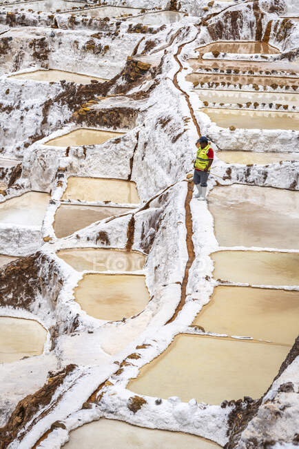 Salineras de Maras, Valle Sagrado, Perú - foto de stock