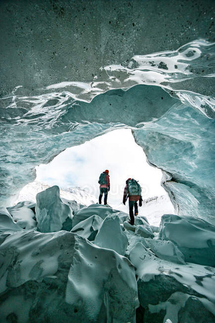 Всередині льодовиків на гірському доріжці — стокове фото