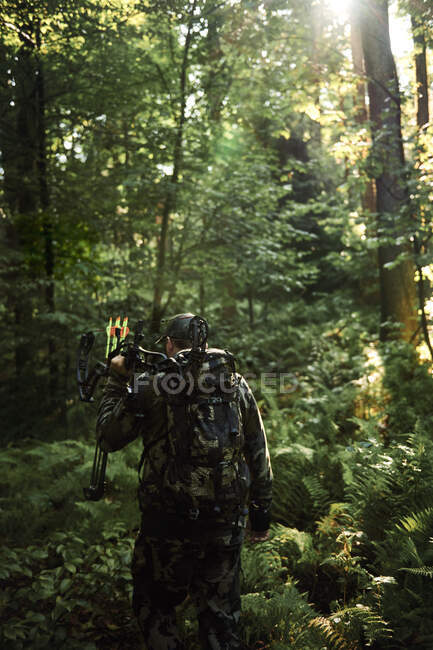 Kevin bear hunting in the Berkshires of Massachusetts — Stock Photo