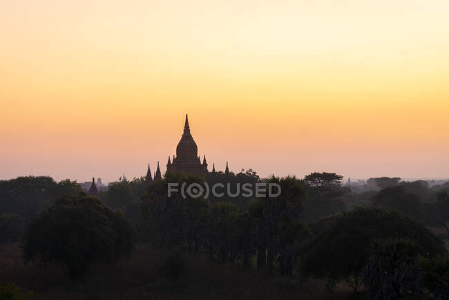 Пагода перед сходом сонця, Баган, регіон Мандалай, М 