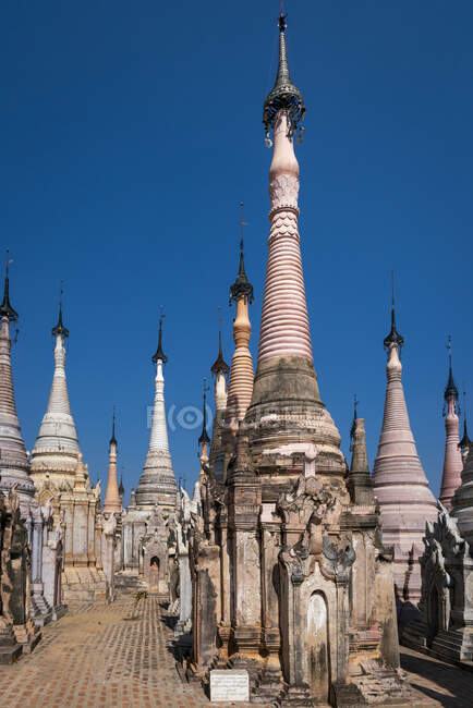 Pagodes de Kakku (AKA Mwe Taw Kakku Pagodas Complex), distrito de Taunggyi, estado de Shan, Mianmar — Fotografia de Stock