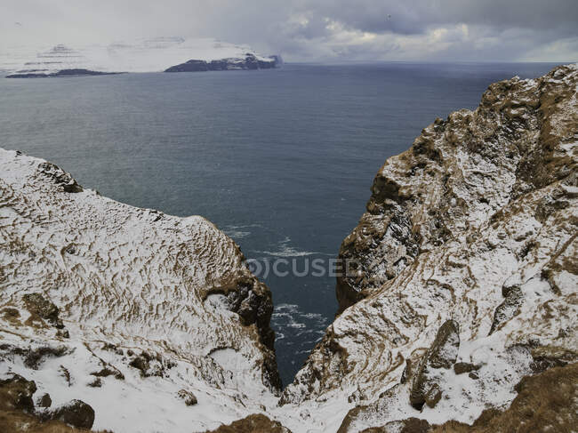 Borde de Kalsoy en las Islas Feroe - foto de stock