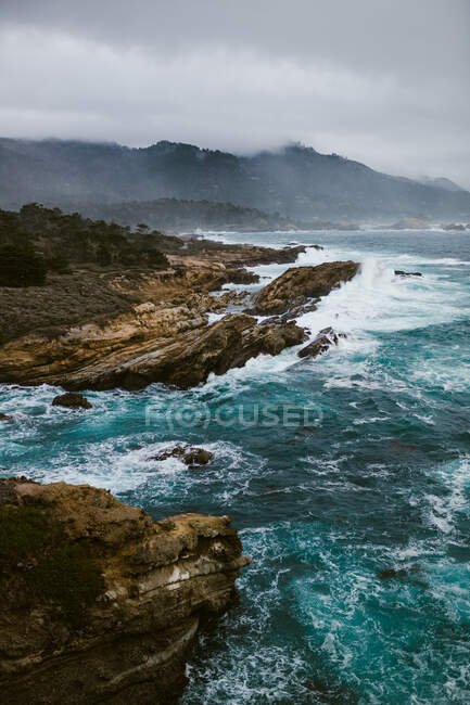 Beautiful view of the sea coast — Stock Photo