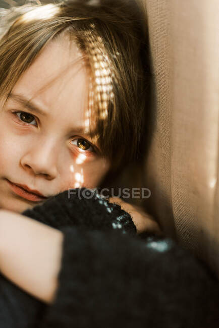 Portrait of cute little boy at home — Stock Photo