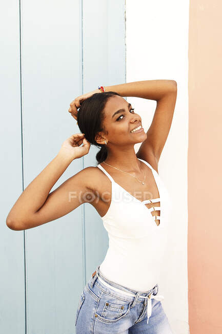 Belleza joven cubana III, havana - foto de stock