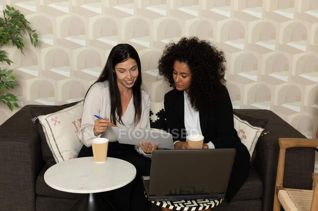 African Business Woman Working start-up — Stock Photo