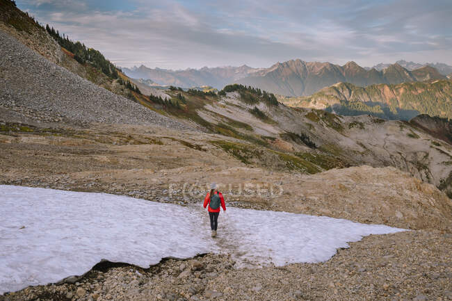 Hiking in the mountains — Stock Photo