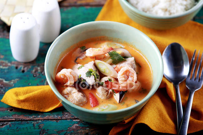 Thai tom yam soup — Stock Photo