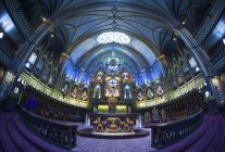 Wide angle view of Notre-Dame Basilica, Montreal, Quebec, Canada — Stock Photo