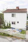 Construction rubble in front of house, selective focus — Stock Photo