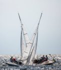 Човни класу драконів у морі під час Sandhamn Race Week — стокове фото
