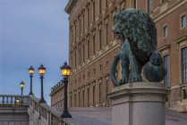 View of lion statue at Swedish Royal Palace — Stock Photo
