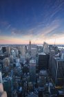 Небоскрёбы Нью-Йорка под закатом — стоковое фото