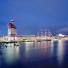 View of Gothenburg City shore with Lappstiftet building illuminated at night — Stock Photo