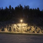 Vista panorâmica da estrada iluminada à noite — Fotografia de Stock