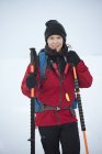 Retrato de esquiadora feminina em Are, Suécia — Fotografia de Stock