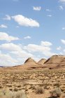Ciel nuageux sur les canyons et le désert en Arizona — Photo de stock