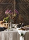 Nahaufnahme eleganter Tischdekoration — Stockfoto