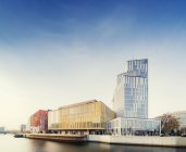 Malmö Gebäude und Fluss in der Dämmerung, selektiver Fokus — Stockfoto