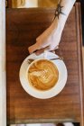 Arte del café en la panadería, enfoque selectivo - foto de stock