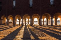 Арочные колонны ратуши в Стокгольме, Швеция — стоковое фото