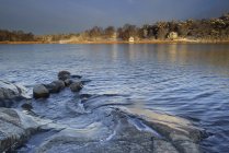 Vista panorâmica do lago em Lidingo, Suécia — Fotografia de Stock