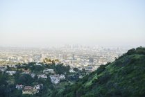 Vista panorâmica de casas em colinas em Hollywood, EUA — Fotografia de Stock
