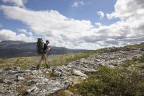 Randonnées pédestres dans le parc national de Rondane, Norvège — Photo de stock