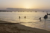 Пляж на закате в Кабо-Верде — стоковое фото