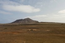 Plain with mountain behind in Cape Verde, Africa — Stock Photo