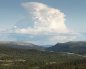 Clouds over mountain in Drevfjallen Nature Reserve in Sweden — Stock Photo