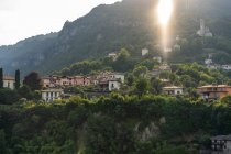 Häuser auf Hügeln in Como, Italien — Stockfoto