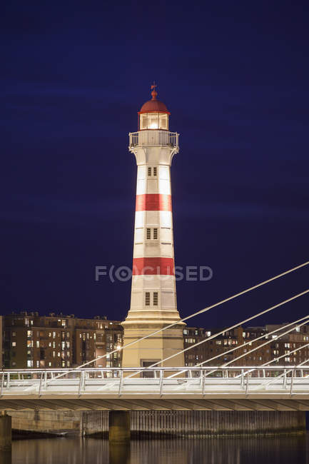 Leuchtturm in Malmö bei Nacht — Stockfoto