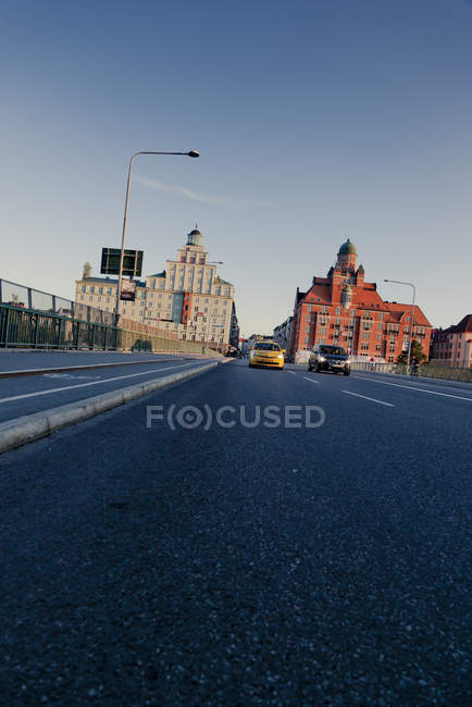 View of Sankt Eriksbron bridge with moving cars, Stockholm City — Stock Photo