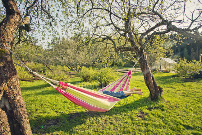 People in hammock at summer, selective focus — Stock Photo