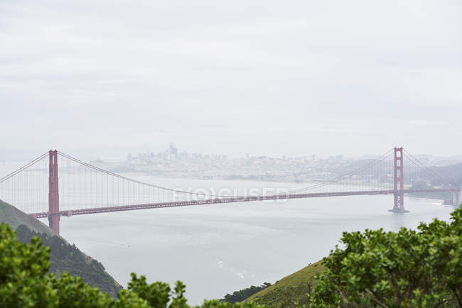 Vista panorámica del puente Golden Gate en San Francisco, California - foto de stock