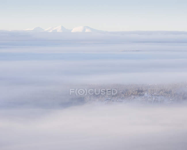 Vista panorâmica do nevoeiro em Dalarna, Suécia — Fotografia de Stock