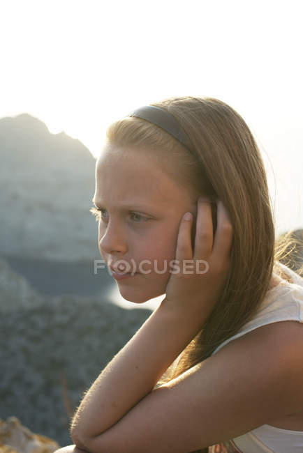Mädchen am Meer, selektiver Fokus — Stockfoto