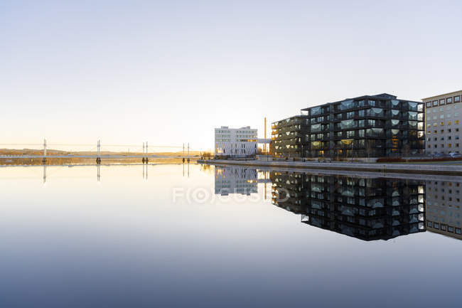 Apartments next to lake in Jonkoping, Sweden — Stock Photo