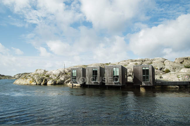 Maisons contemporaines près de Mer du Nord — Photo de stock