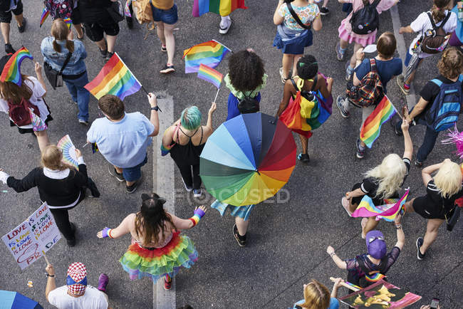 Вид на парад гордости в Стокгольме, Швеция — стоковое фото