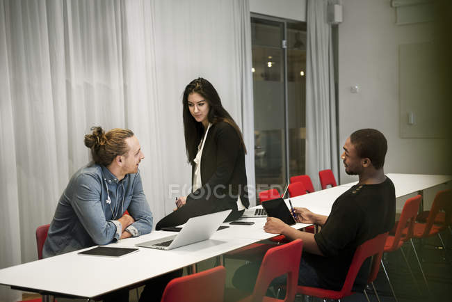 Empresários em reunião, foco seletivo — Fotografia de Stock