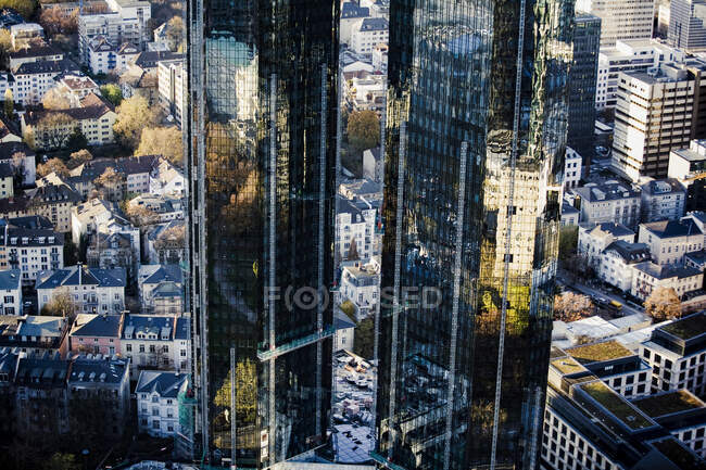 Феттель и Skyscrapers во Франкфурте, Германия — стоковое фото