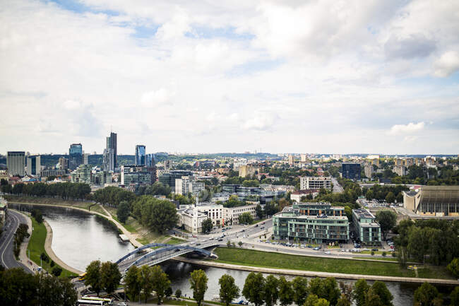Cityscape of capital Vilnius, Lithuania — Photo de stock
