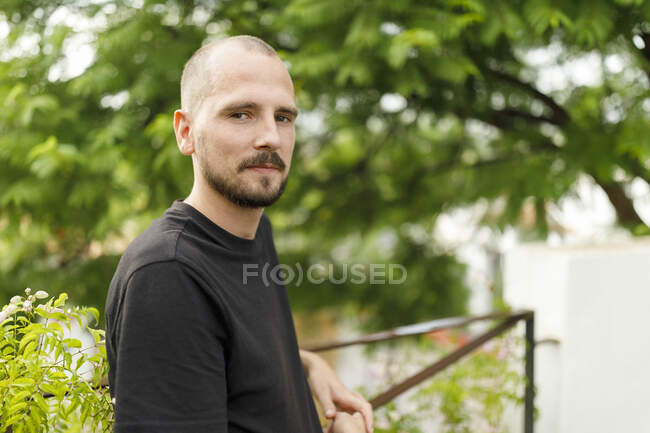 Portrait of young man — Stock Photo