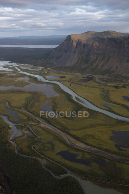 Mountain and river in Rapa Valley in Sarek National Park, Sweden — Stock Photo
